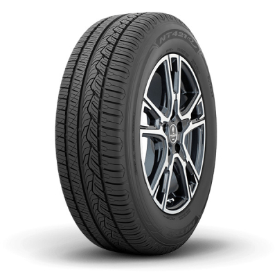 Nitto NT421Q 225 60 R18 104V